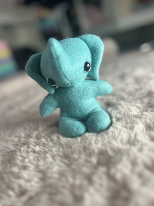 Sitting Elephant - Blue